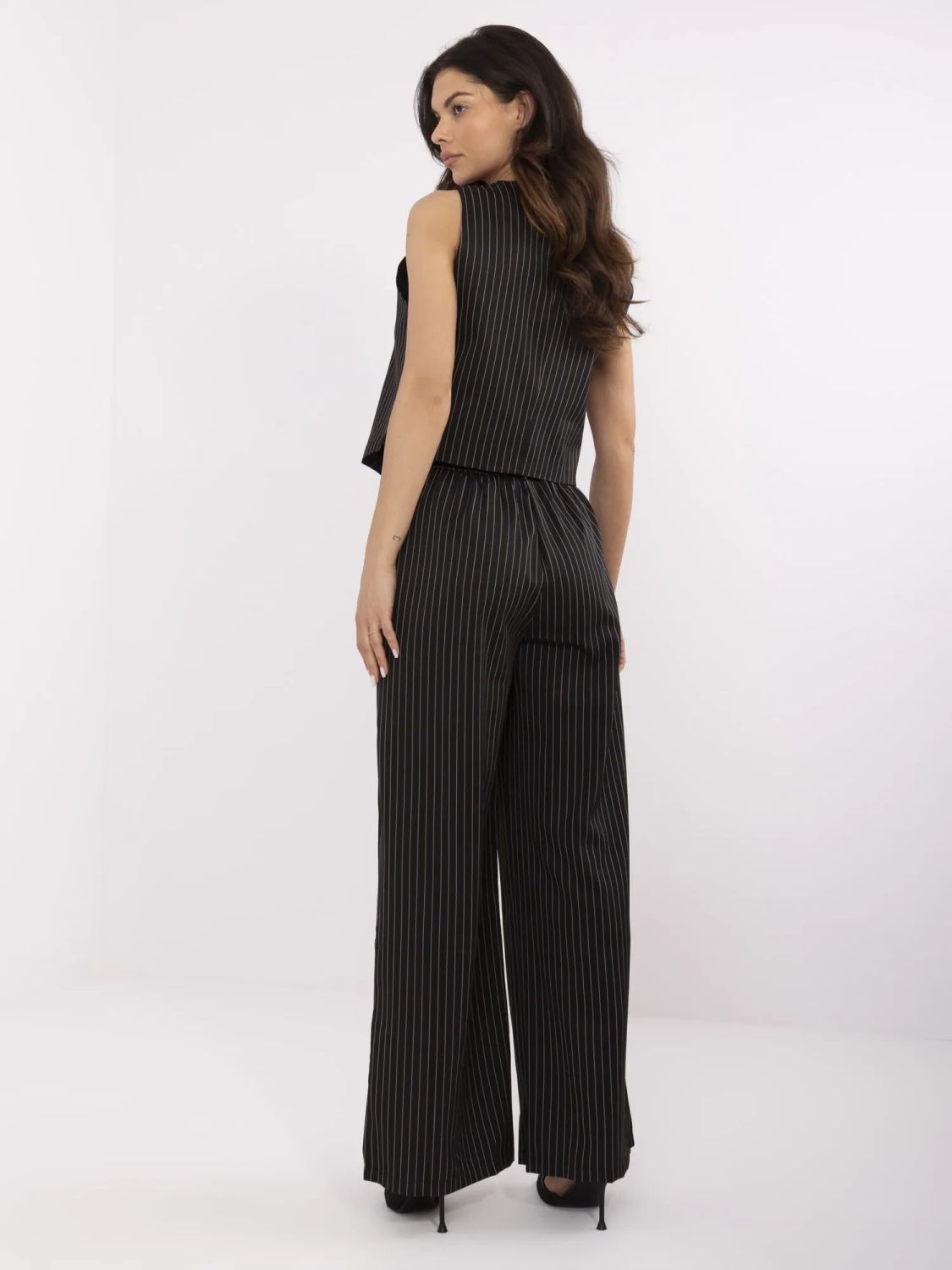 Elegantní černý komplet