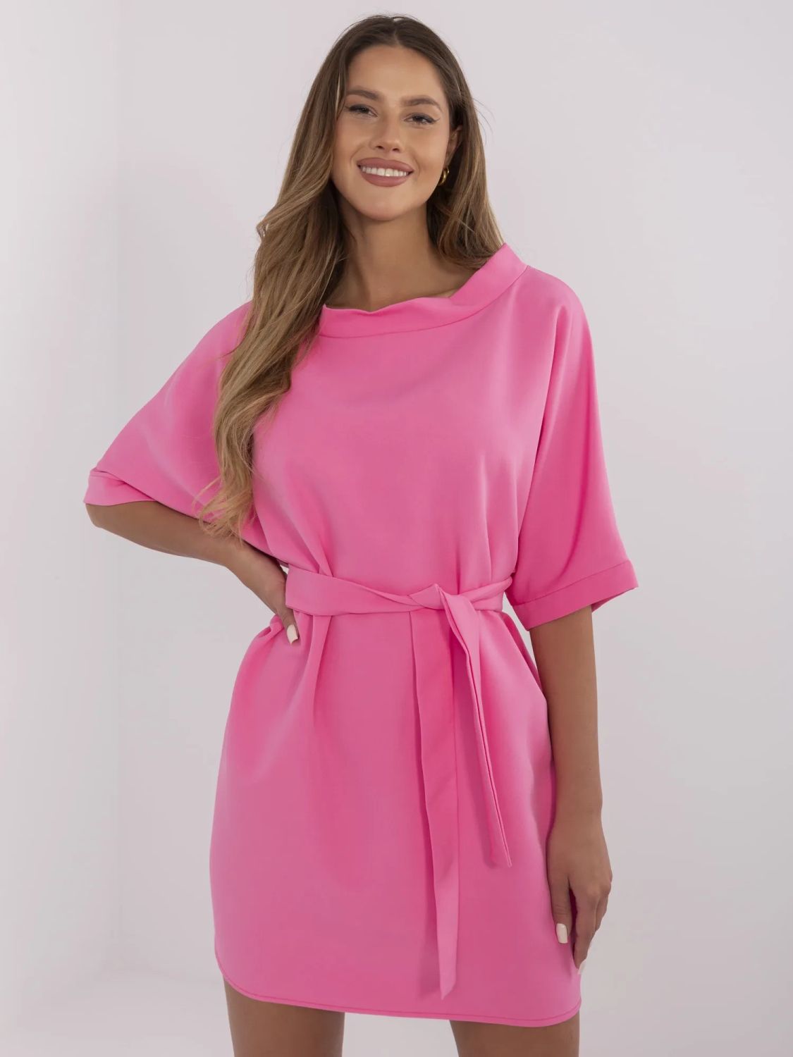 Elegantní růžové koktejlové šaty