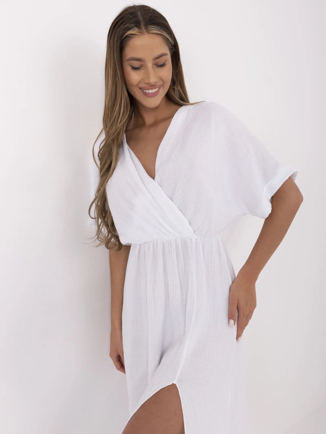 Bílé mušelínové šaty s krátkým rukávem