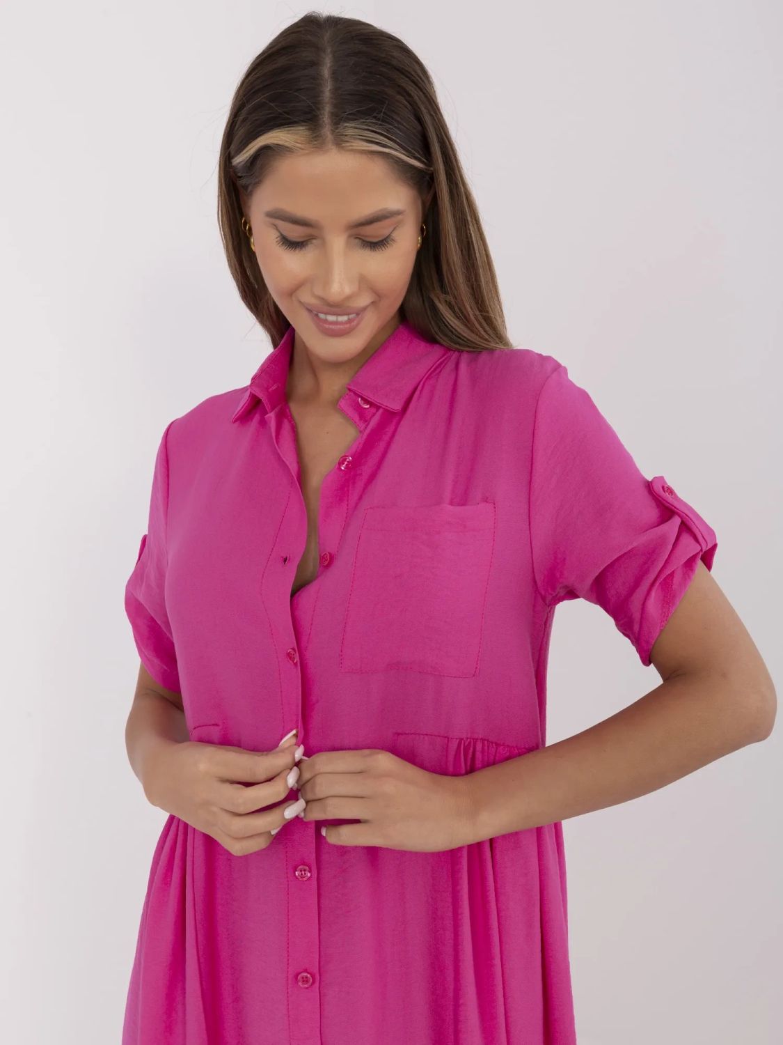 Růžové šaty s krátkým rukávem