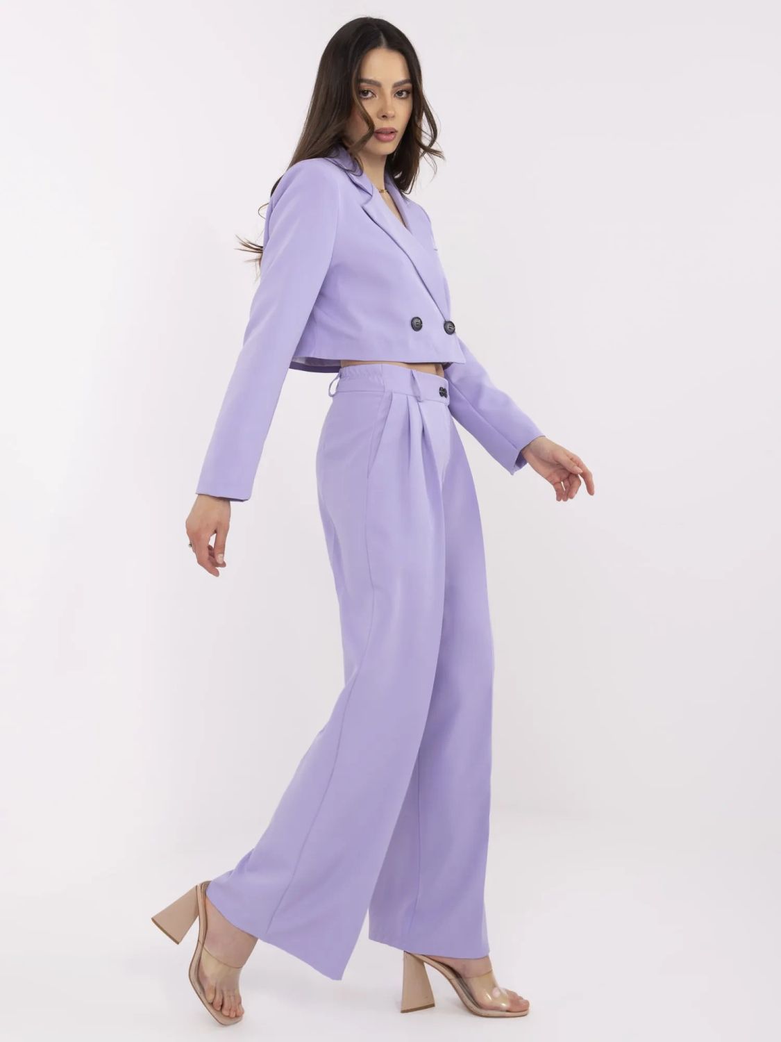 Elegantní komplet ve světle fialové