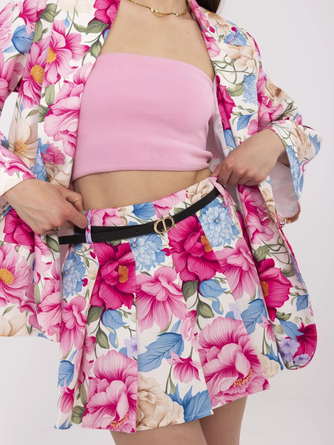 Elegantní růžový komplet s květinovým vzorem