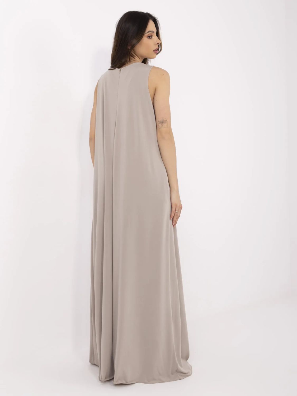 Elegantní béžový overal