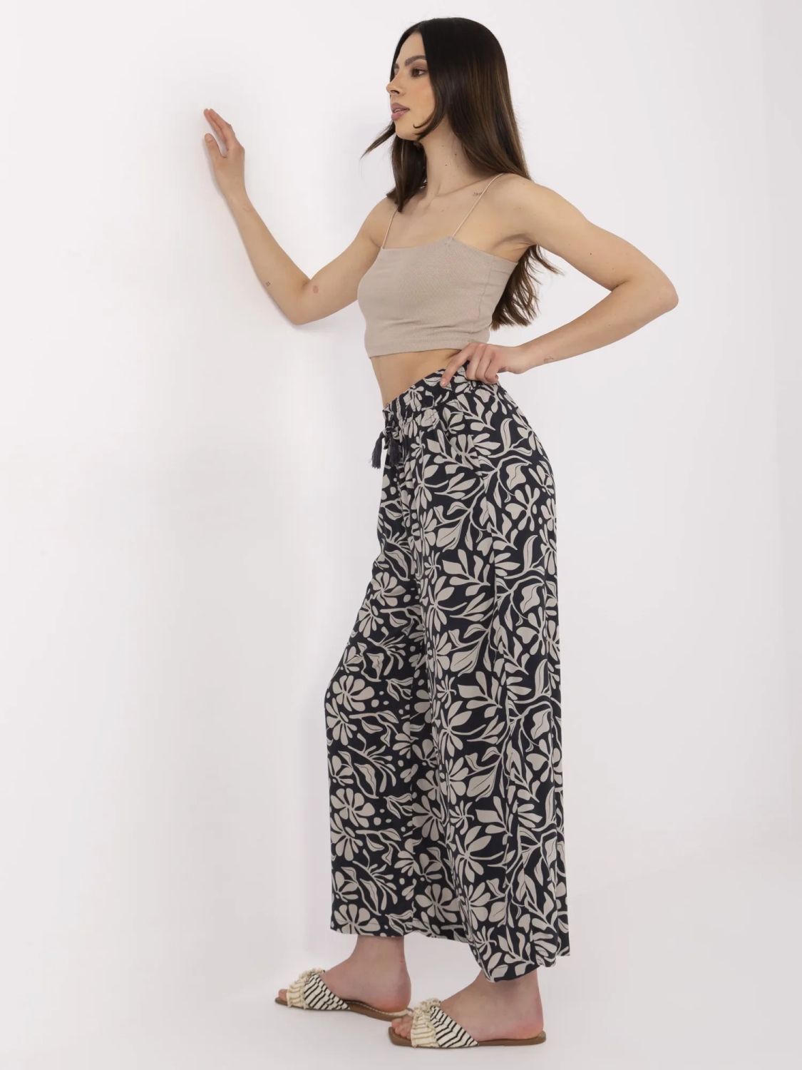 Stylové tmavě modré kalhoty s vysokým pasem