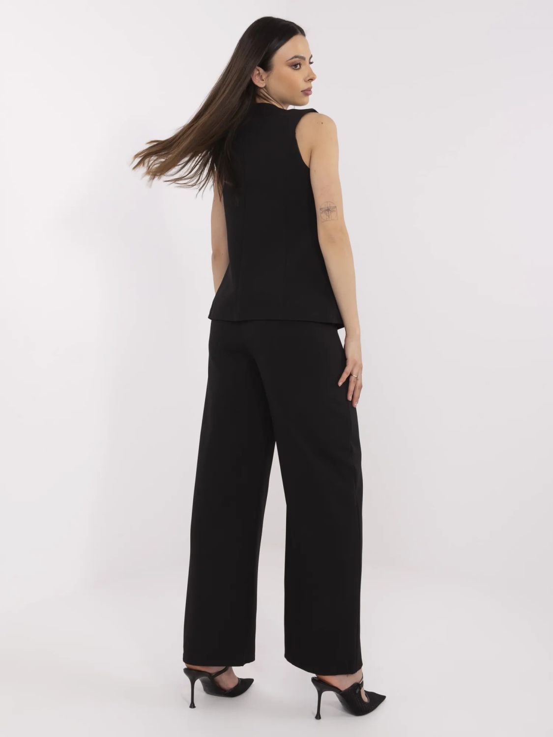 Elegantní komplet s vestou a širokými kalhotami