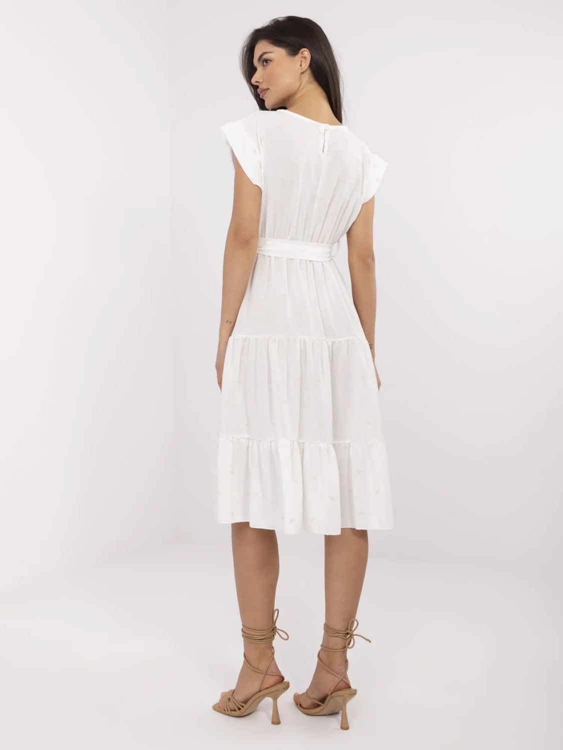 Letní midi šaty s výšivkou v ecru