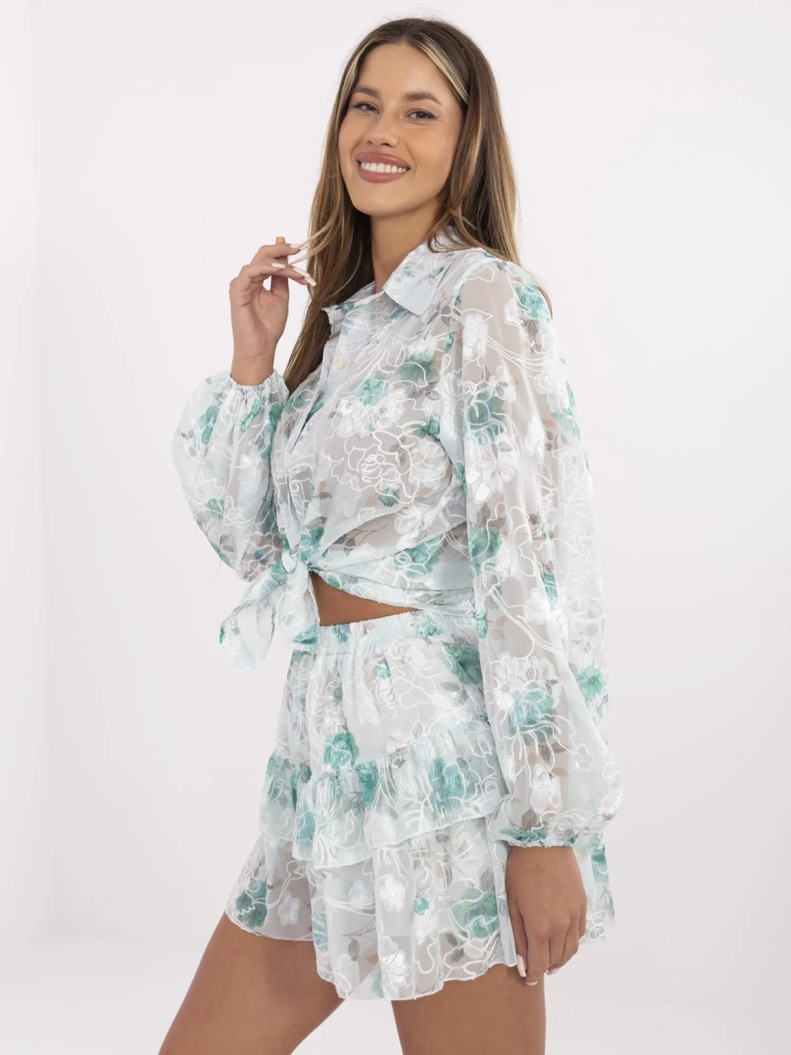 Elegantní komplet s květinovým vzorem v mátové