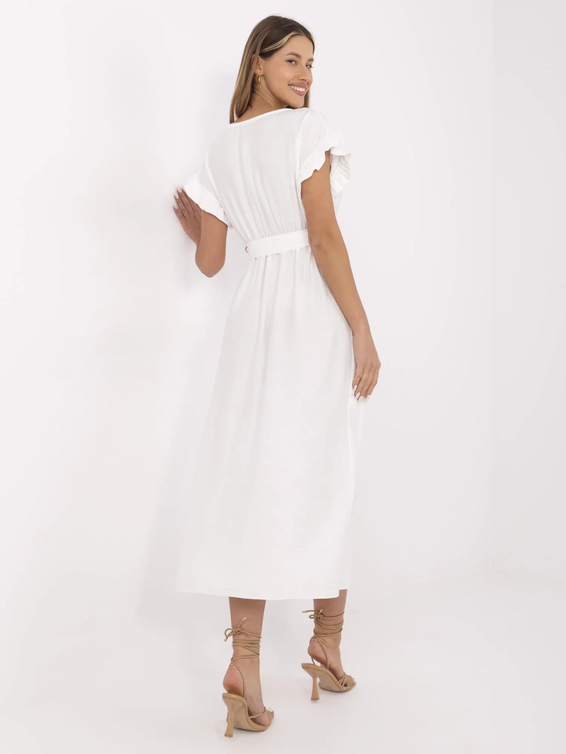Bílé midi šaty s V výstřihem