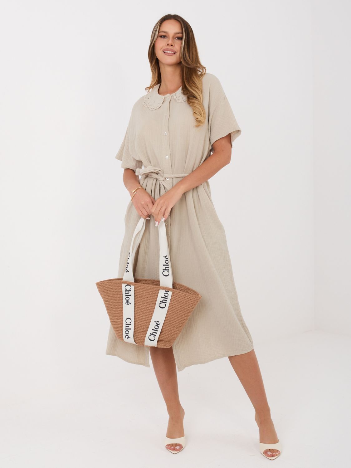 Béžové rozšířené midi šaty s páskem a kapsami