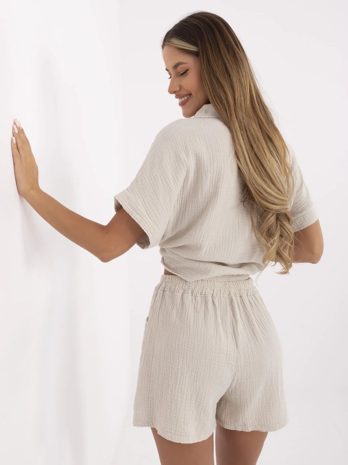 Béžové šortky s vysokým pasem