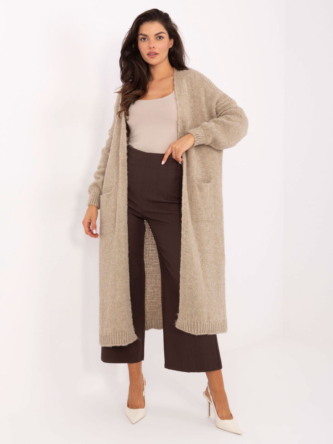 Béžový dlouhý kardigan s kapsami