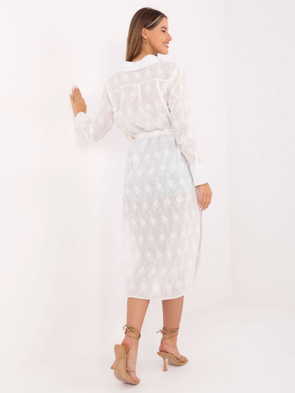 Bílá květinová košile