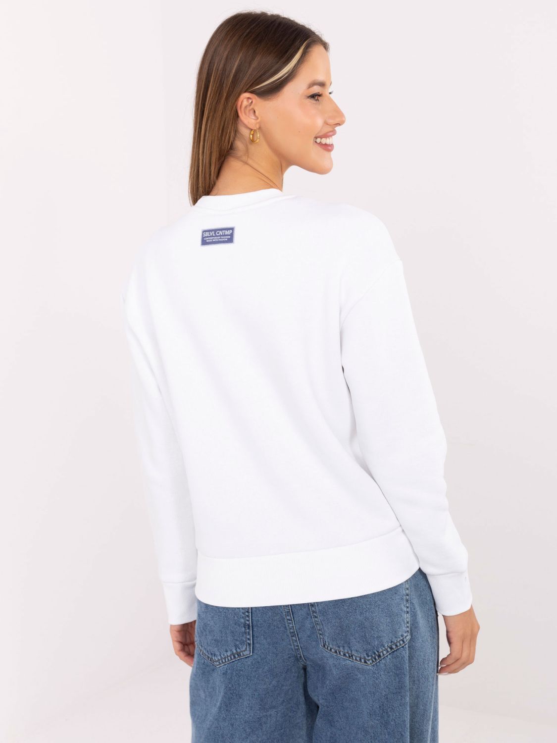 Bílá mikina s výšivkou