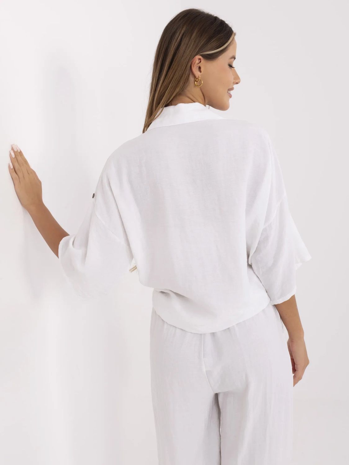 Bílá blůza s 3/4 rukávy
