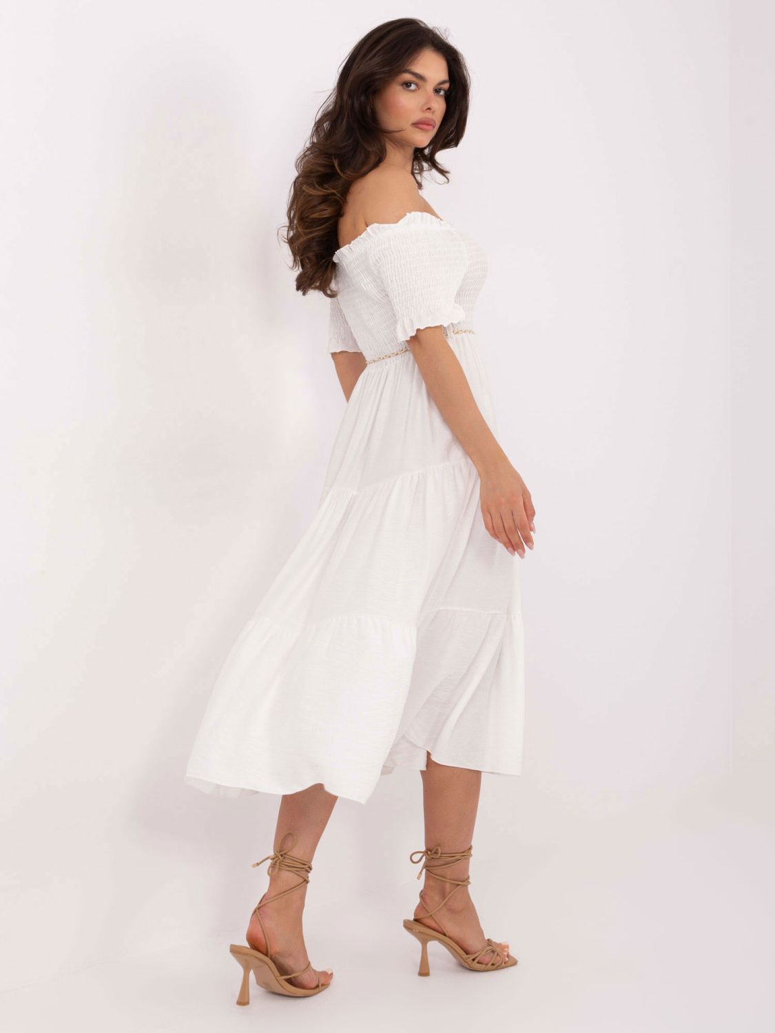 Ecru letní midi šaty s off-shoulder střihem