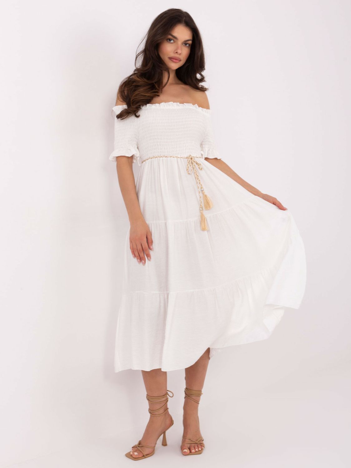 Ecru letní midi šaty s off-shoulder střihem