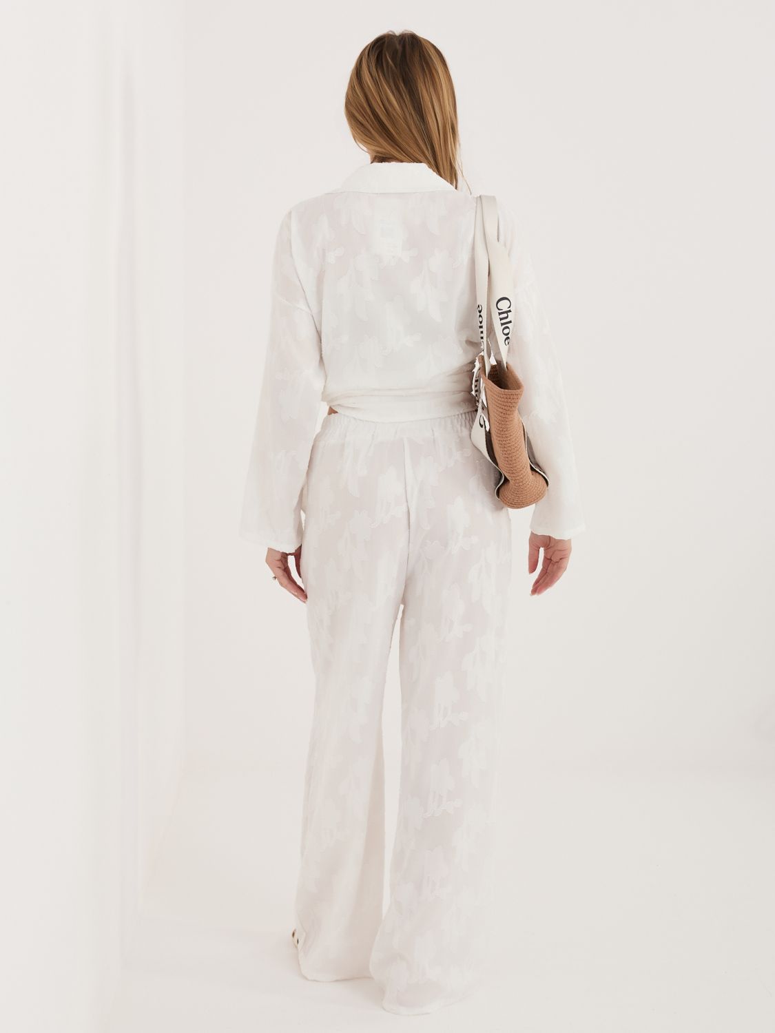 Bílý dámský komplet