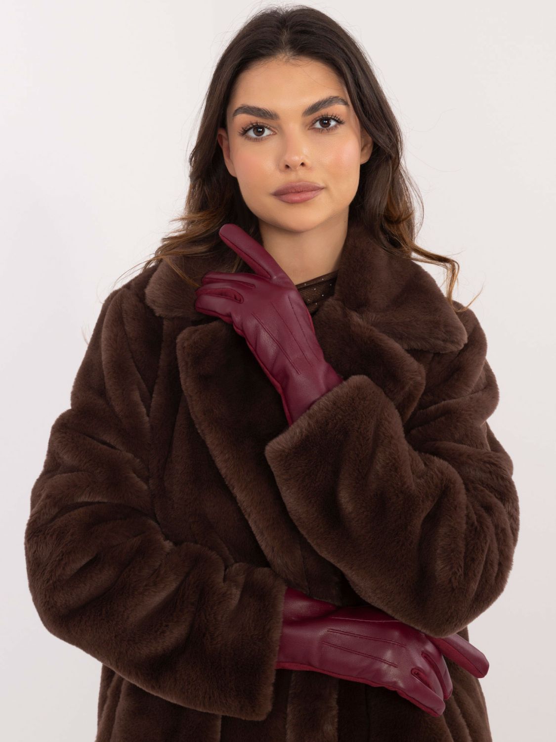 Dámské zateplené rukavice v bordó barvě