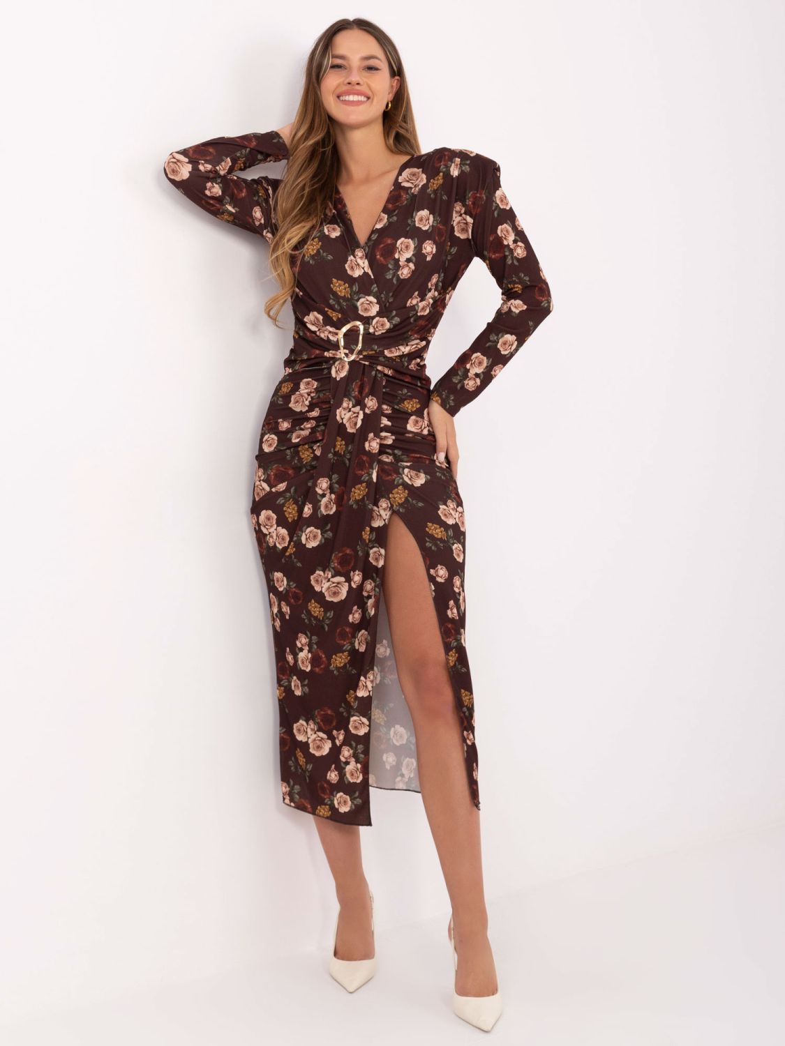 Hnědé květované midi šaty s překládaným výstřihem