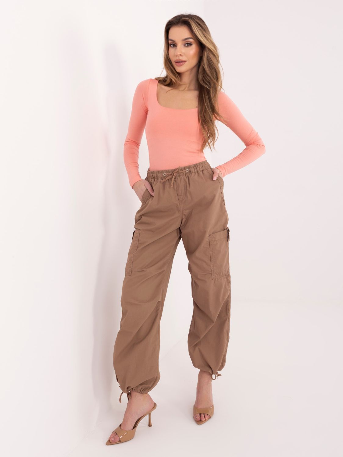 Oranžová bavlněná halenka se čtvercovým výstřihem