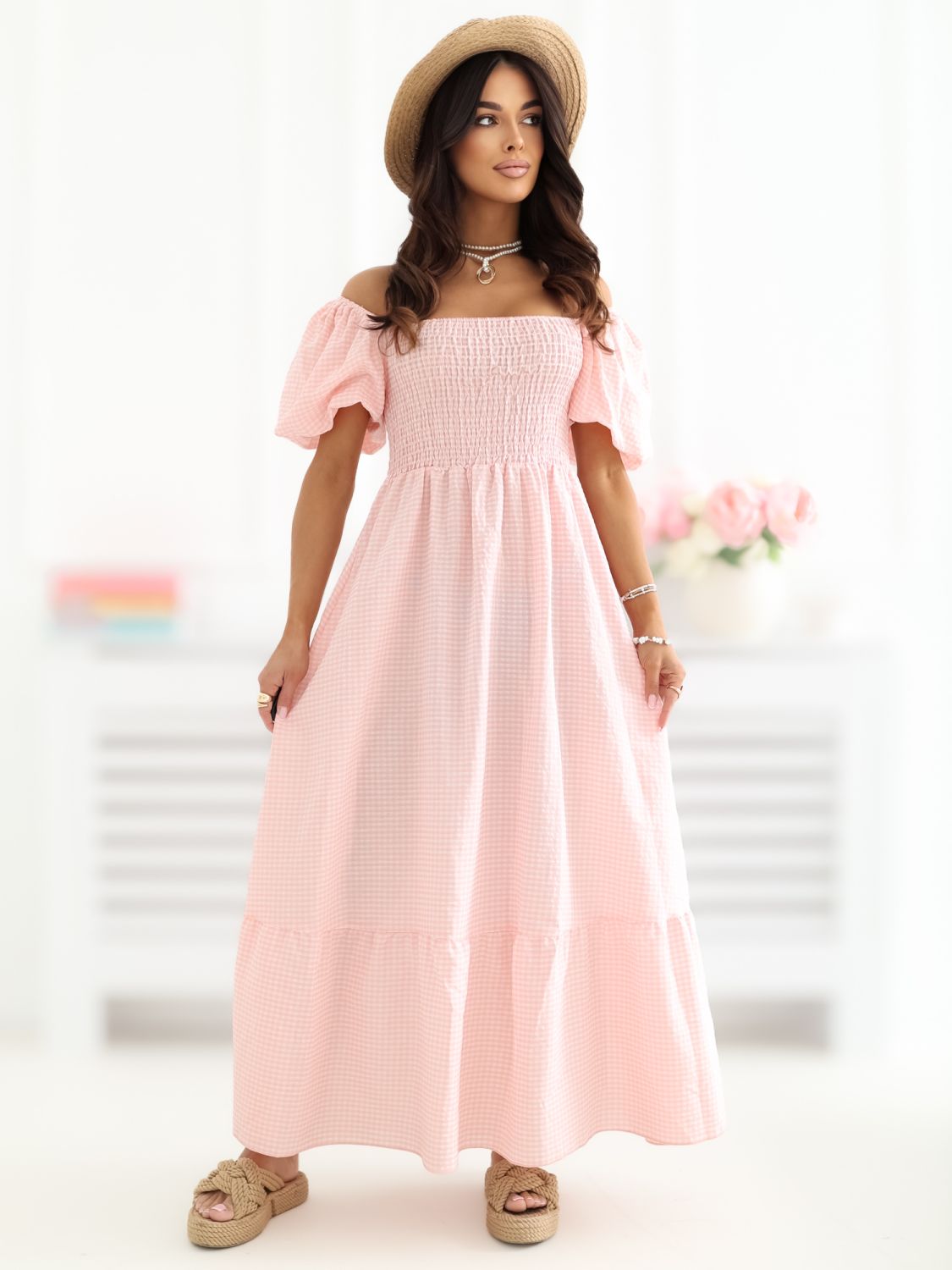 Oranžové midi šaty s volánem a kostkovaným vzorem