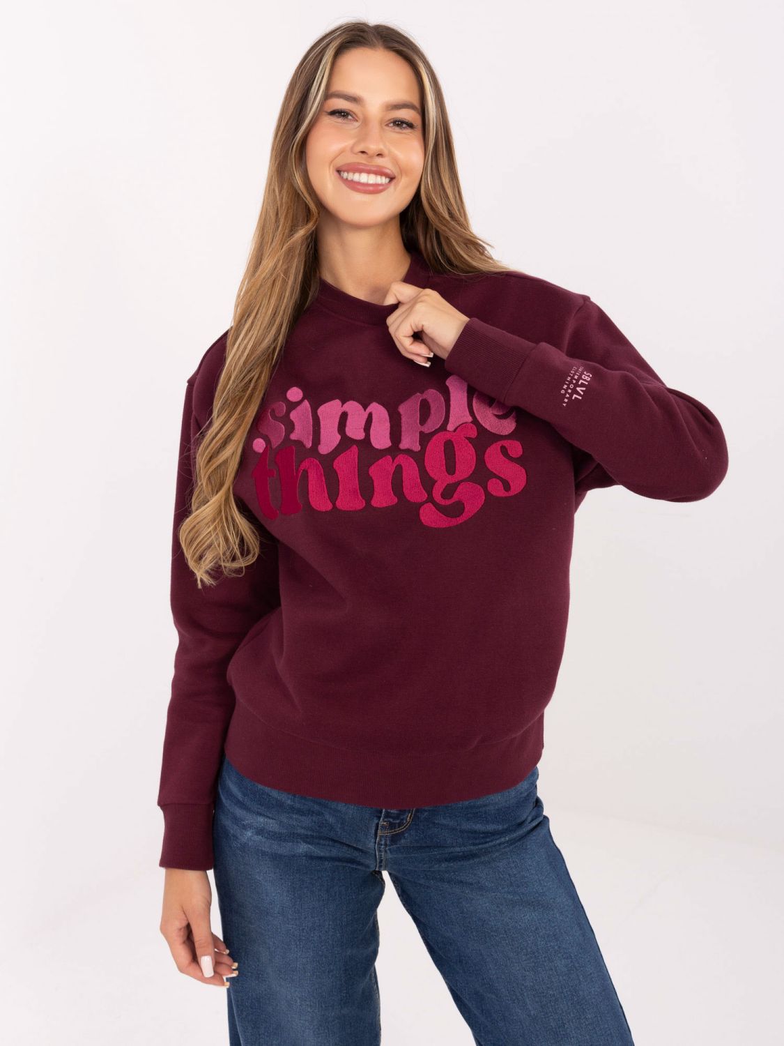 Stylová bordó mikina s výšivkou
