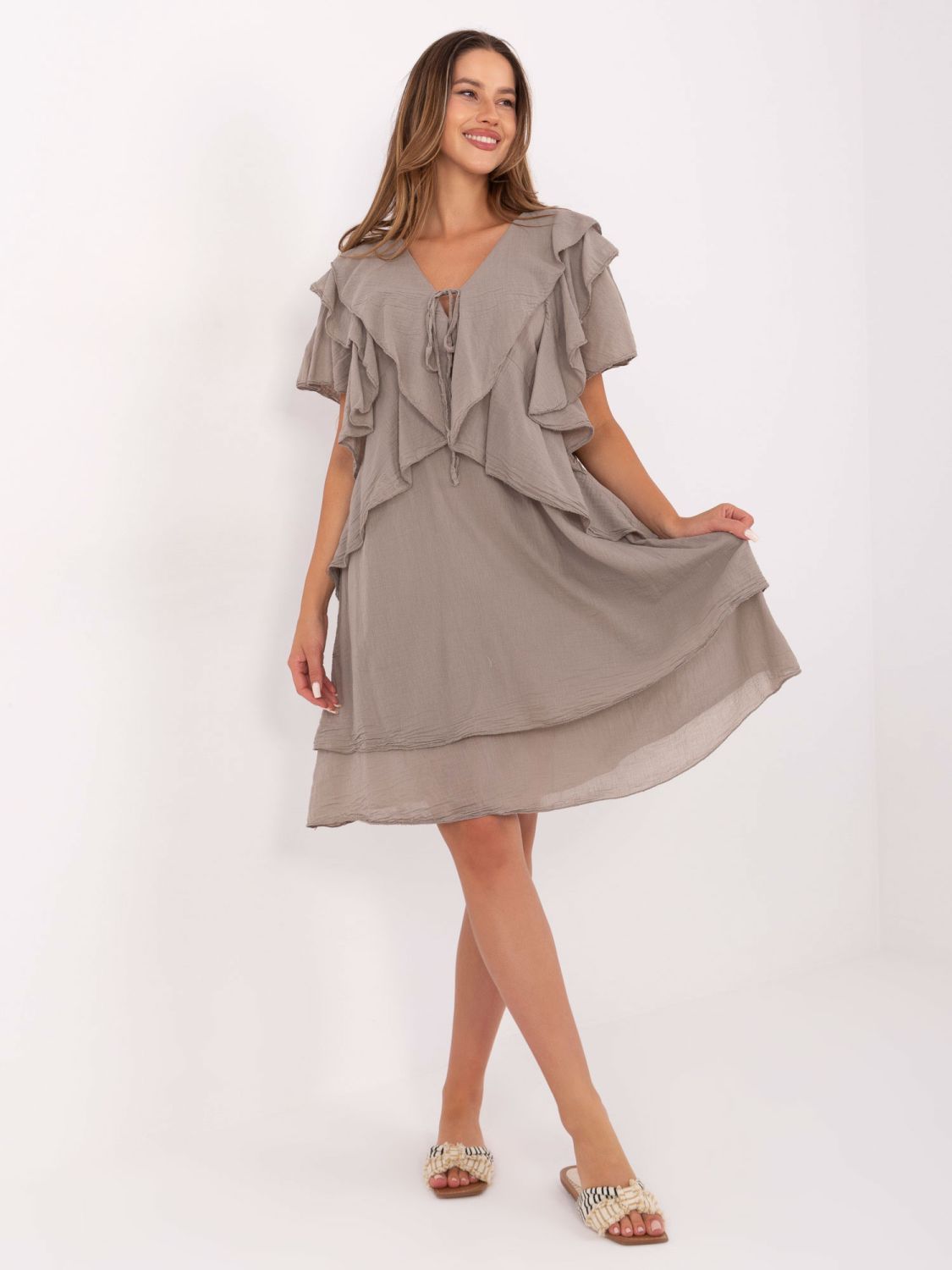 Oversize béžové šaty s krátkým rukávem