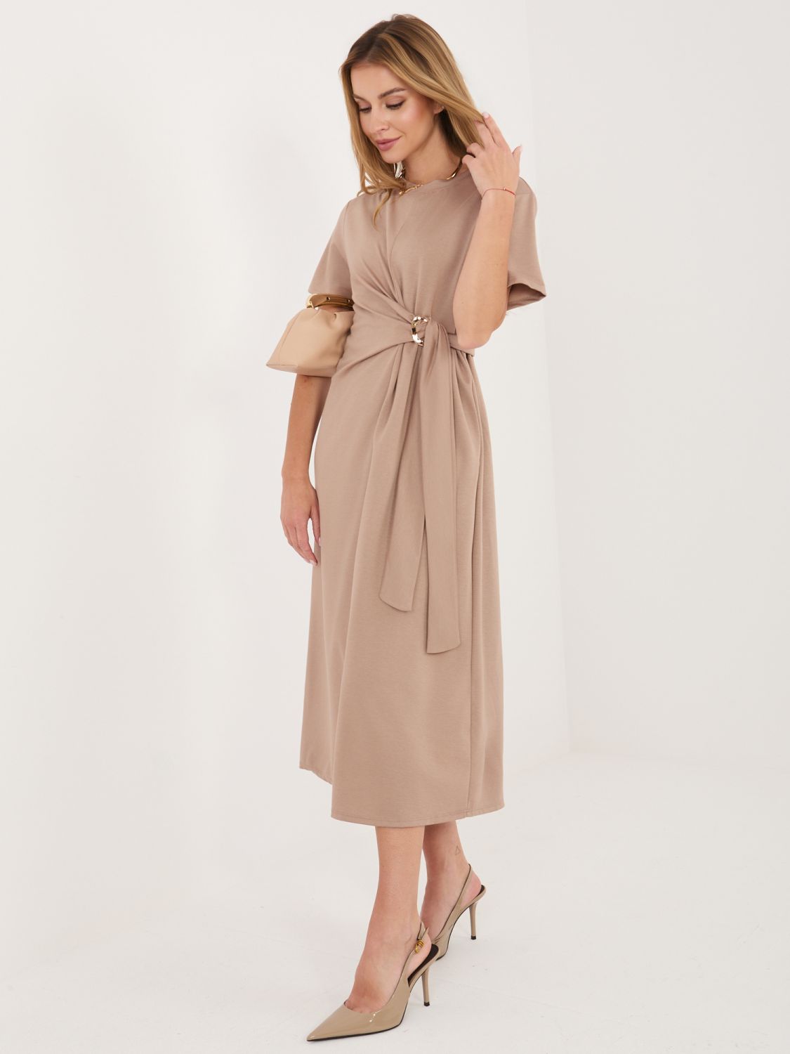 Béžové midi letní šaty s krátkým rukávem