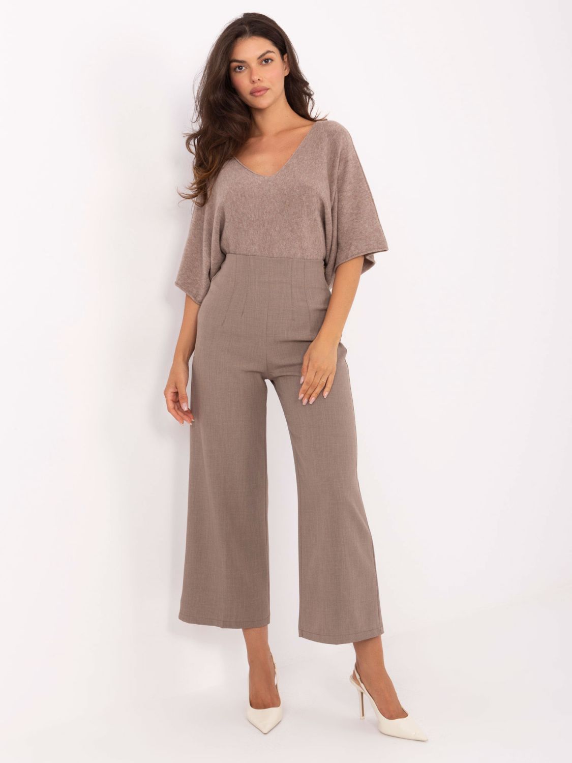 Elegantní tmavě béžové kalhoty s vysokým pasem