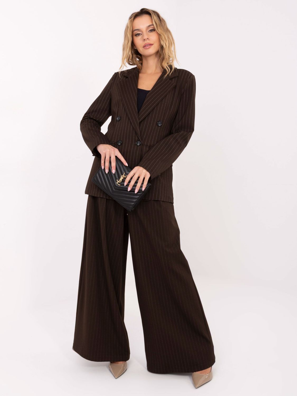 Elegantní hnědé sako s proužky