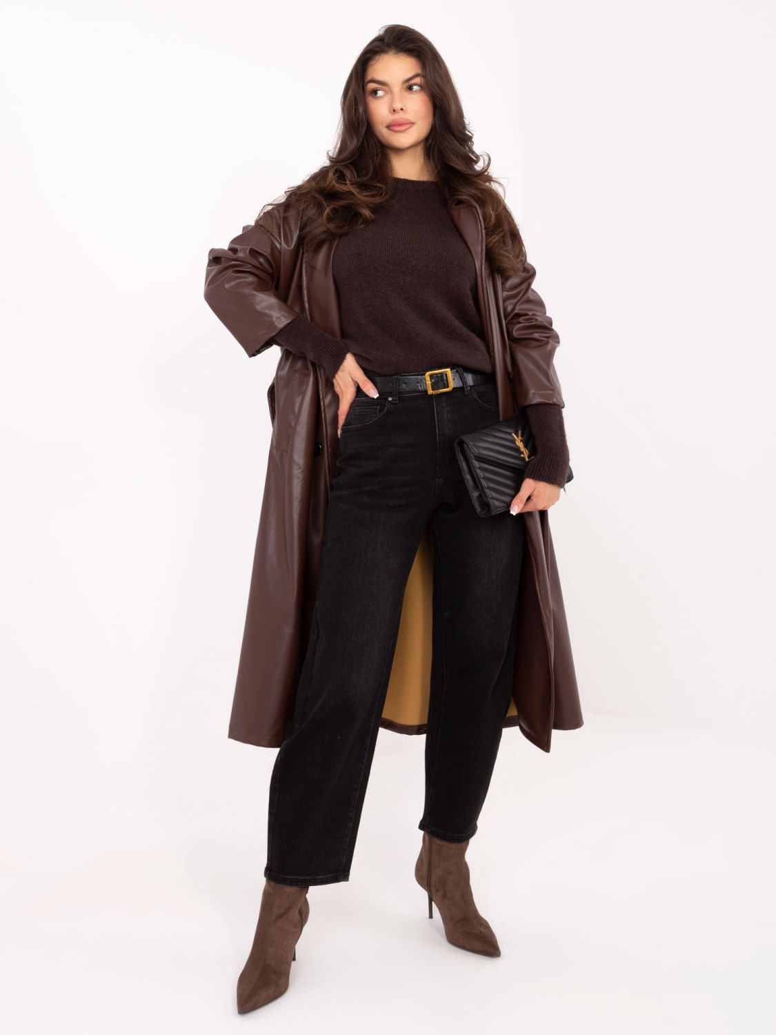 Hnědý alpakový svetr s kulatým výstřihem