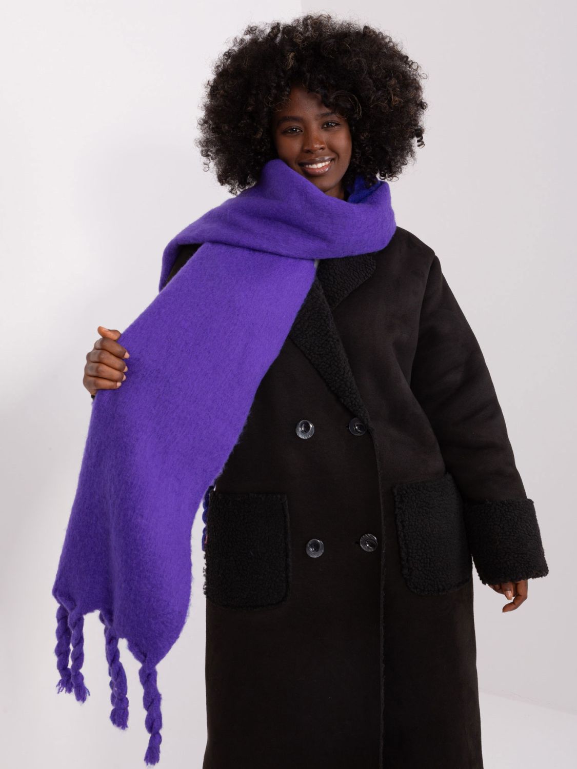 Elegantní tmavě fialová šála