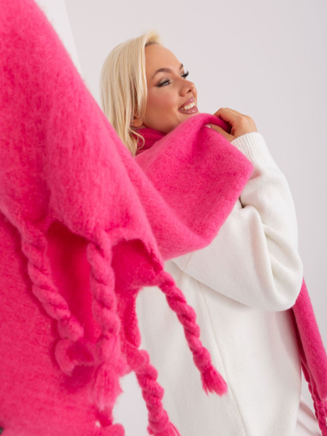 Elegantní růžová šála