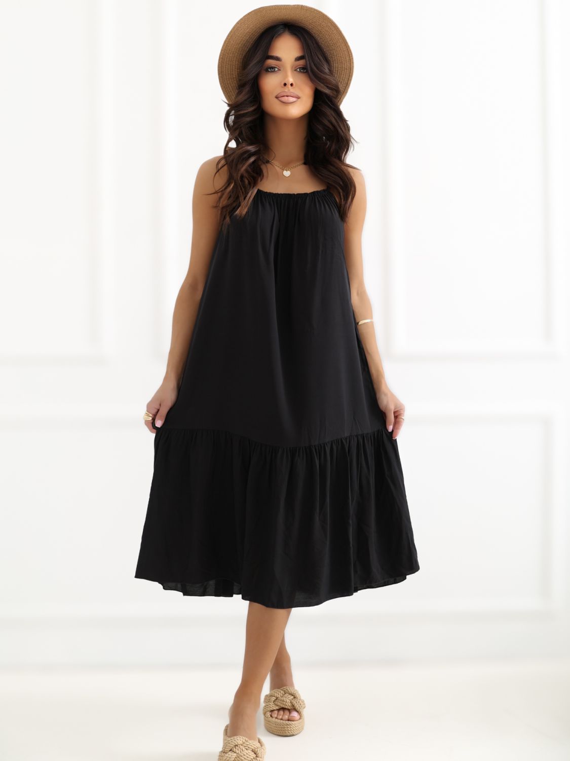 Černé rozšířené midi šaty s volánem