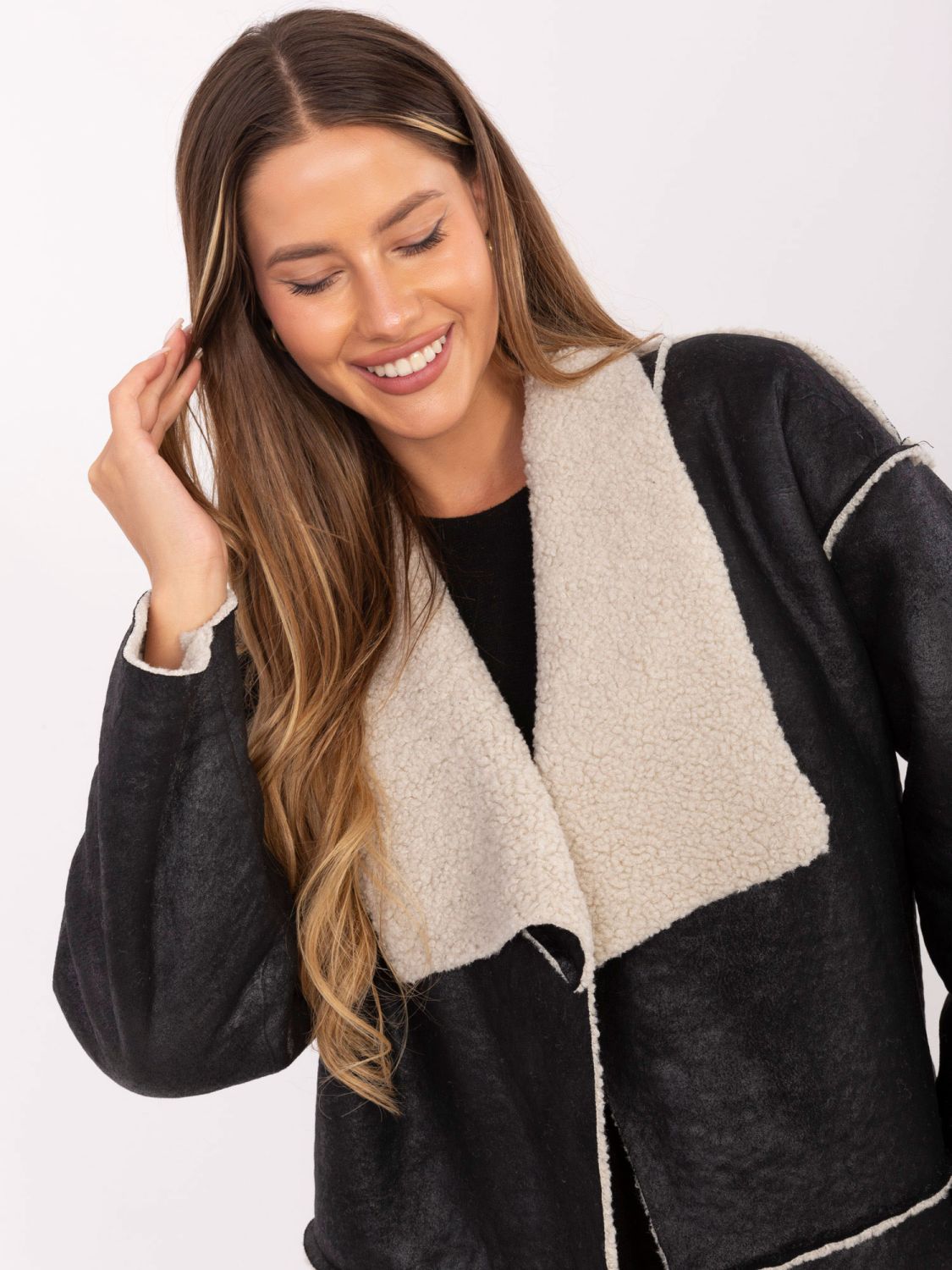 Stylová černá přechodná bunda