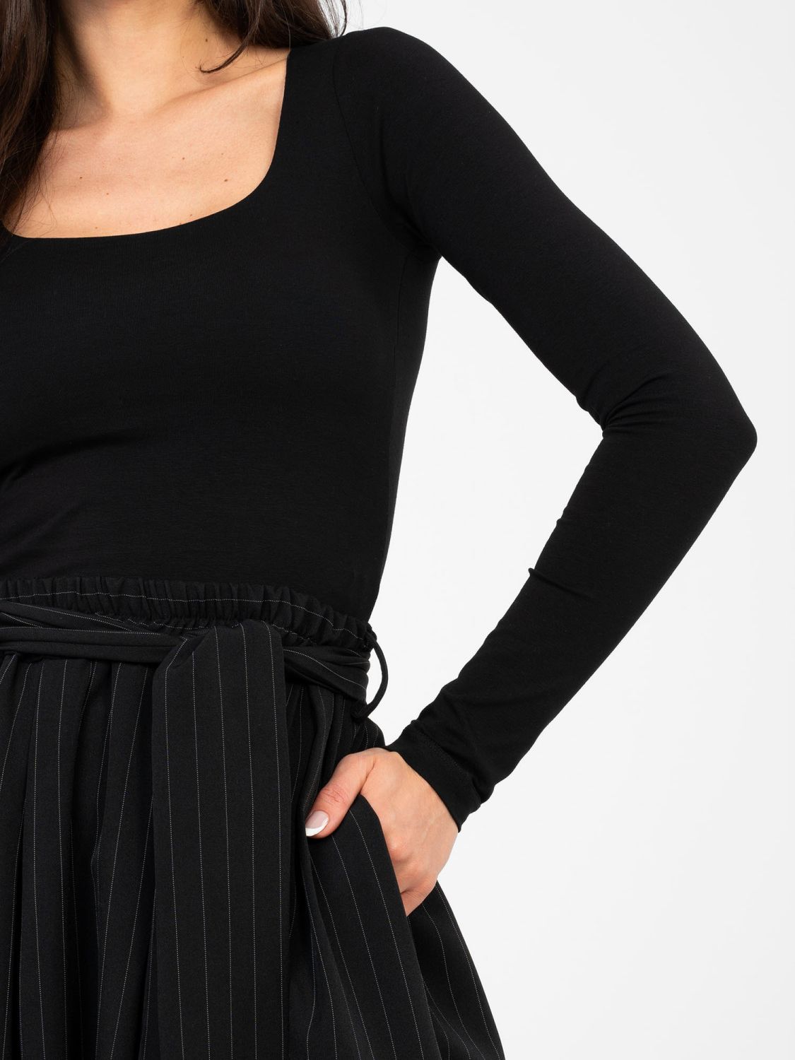 Černá bavlněná halenka s dlouhým rukávem a podšívkou