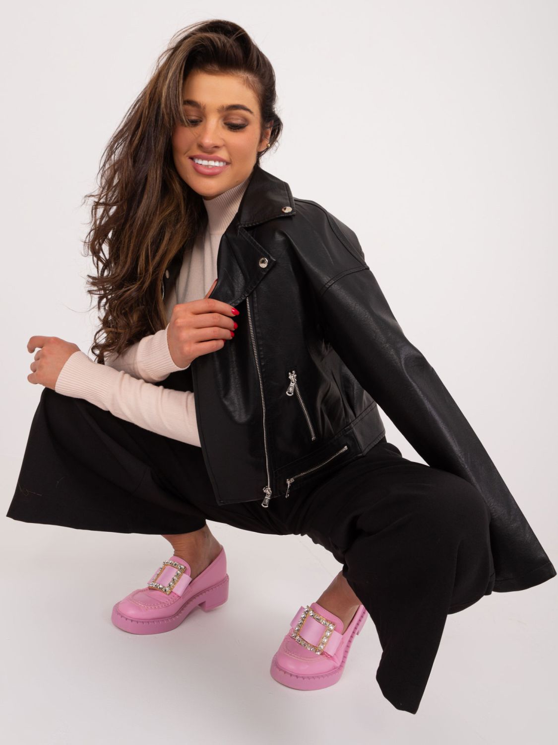 Stylová černá bunda z ekokůže