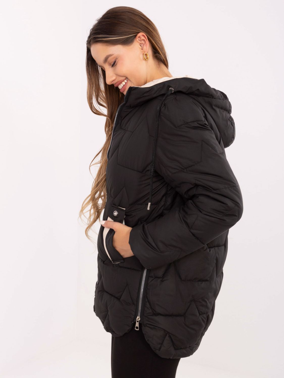 Stylová černá přechodná bunda