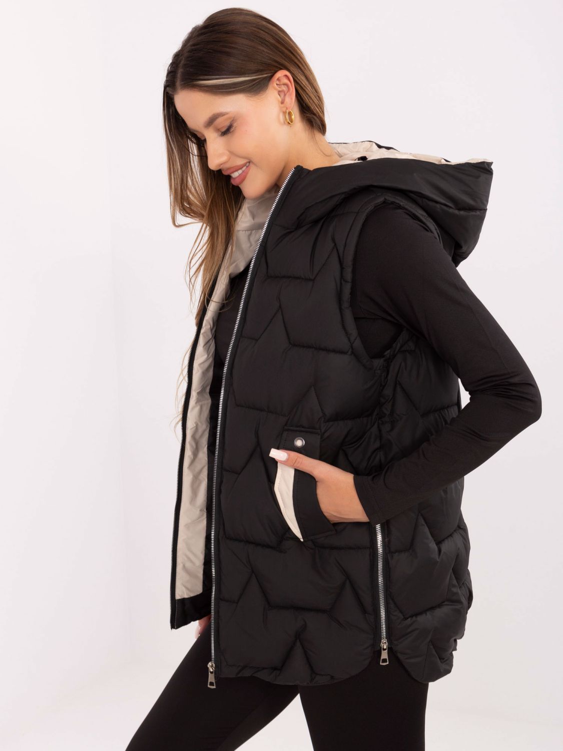 Stylová černá vesta