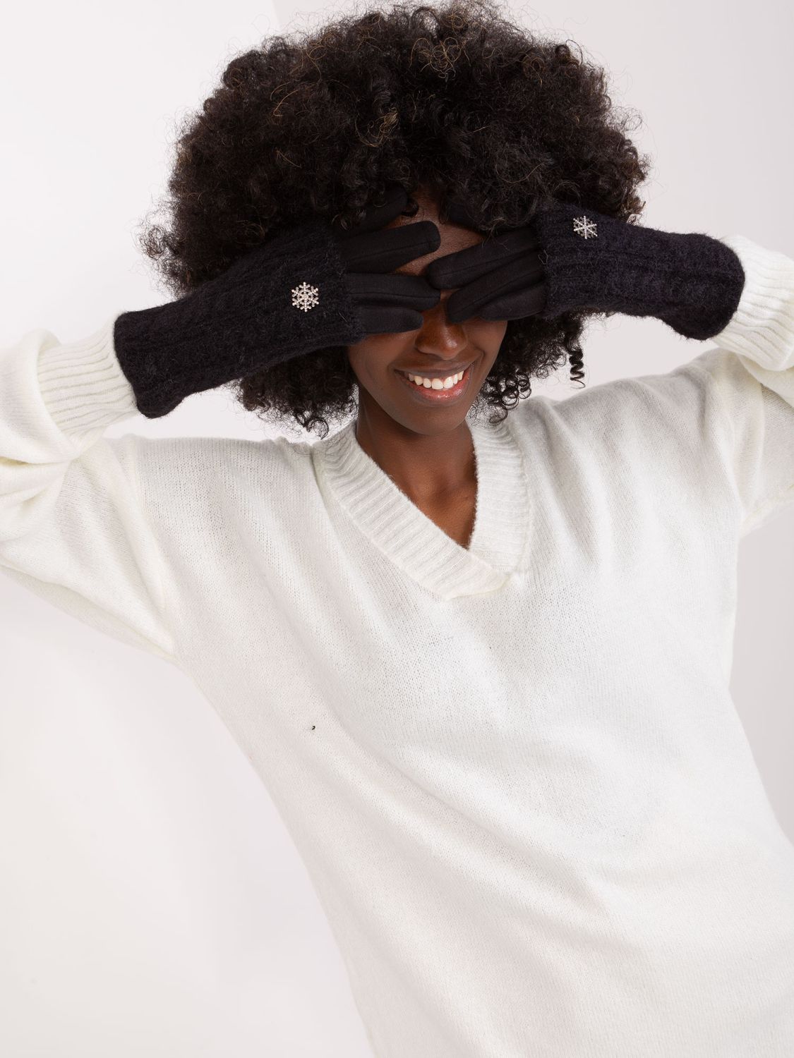 Stylové černé rukavice