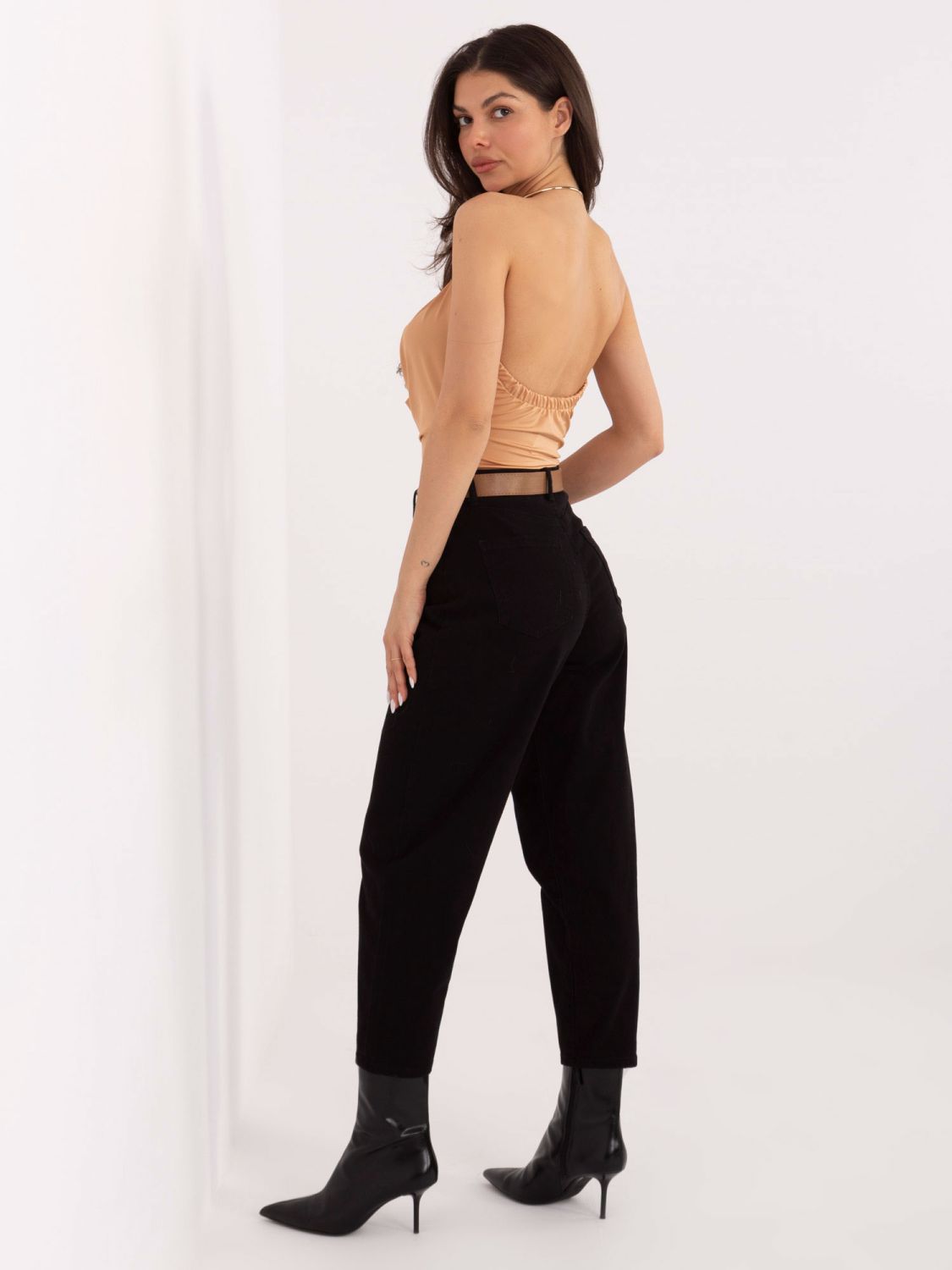 Černé mom jeans s páskem