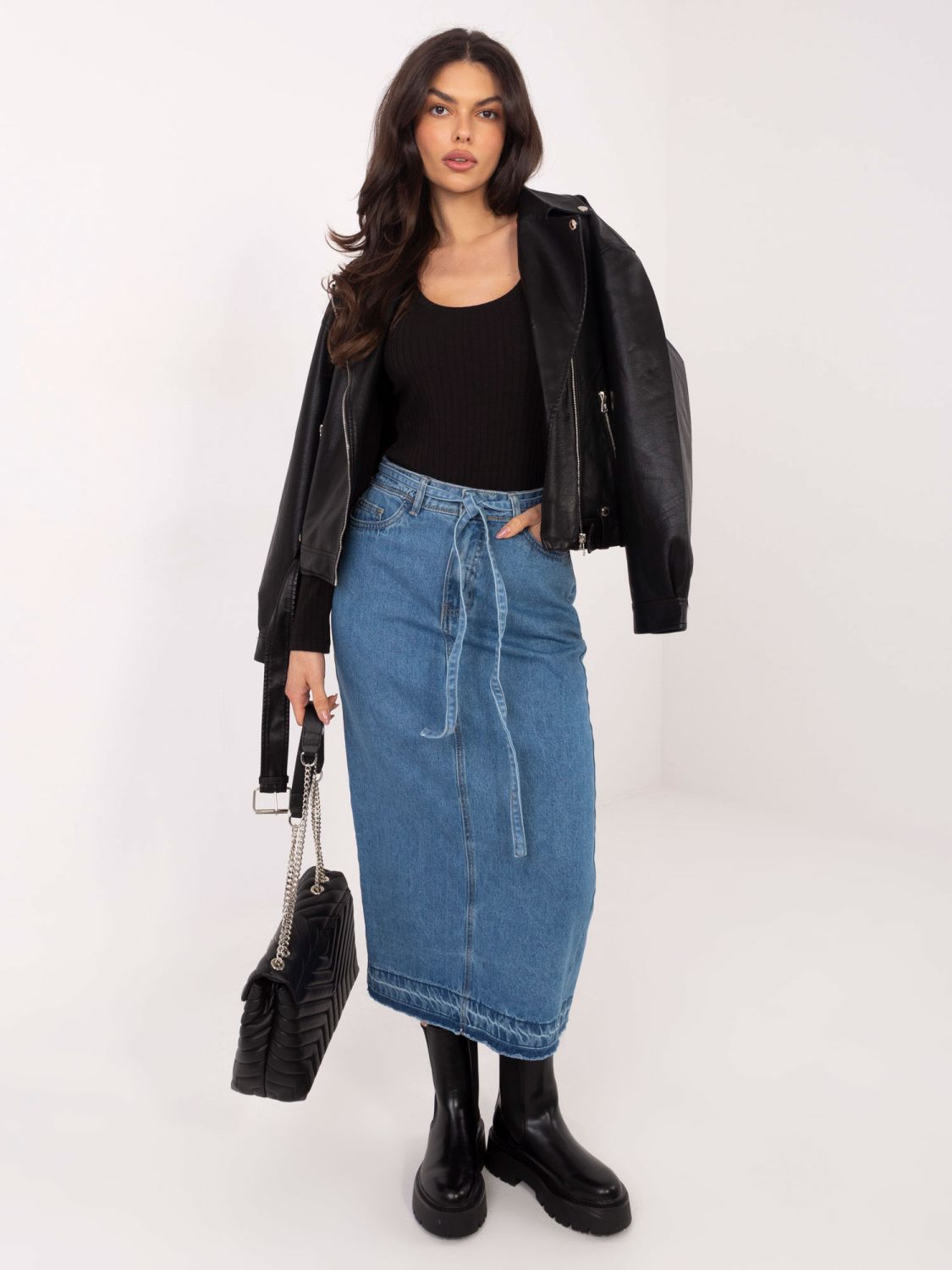 Černé žebrované body s dlouhým rukávem