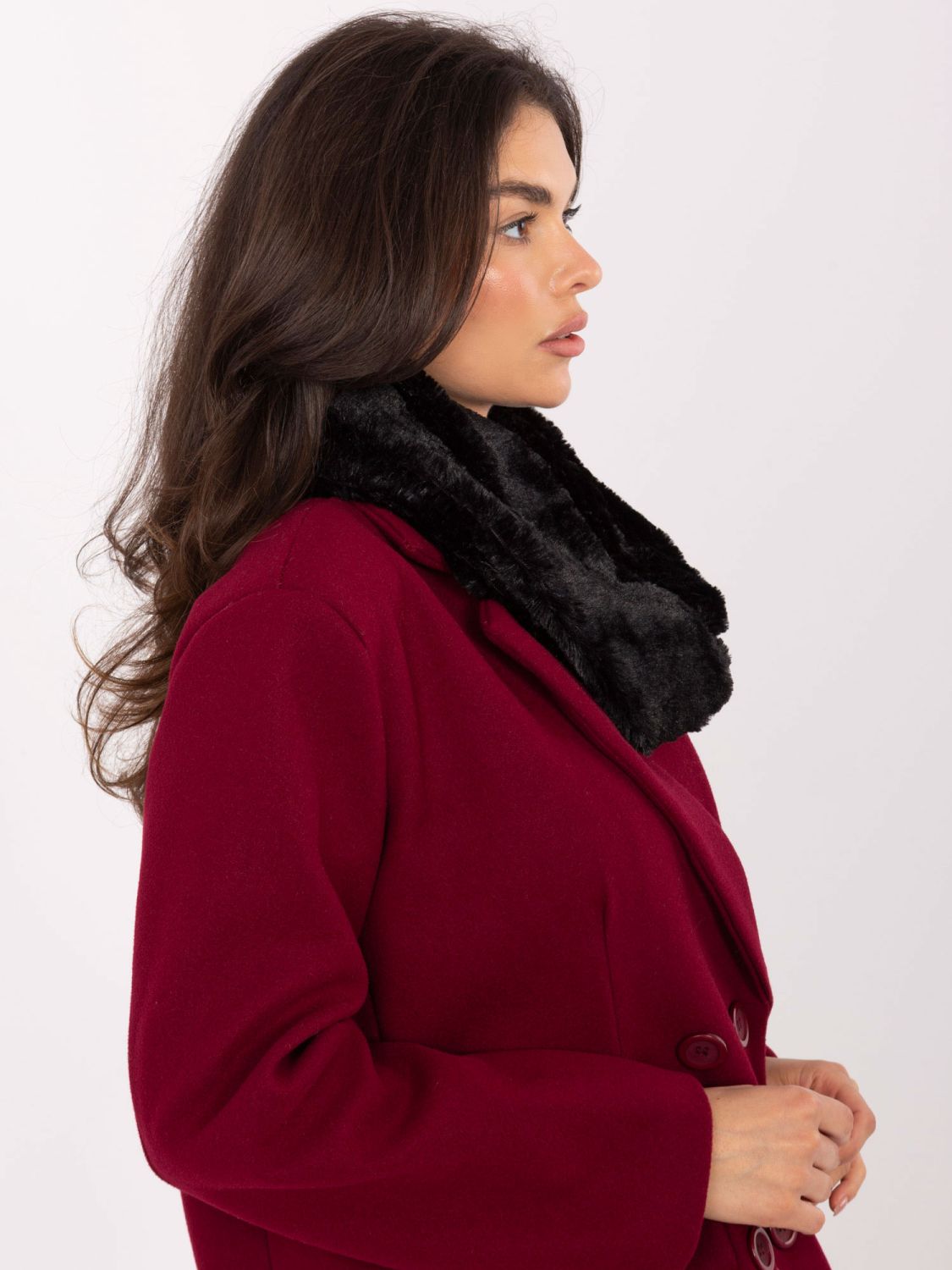 Černý hladký nákrčník z polyesteru