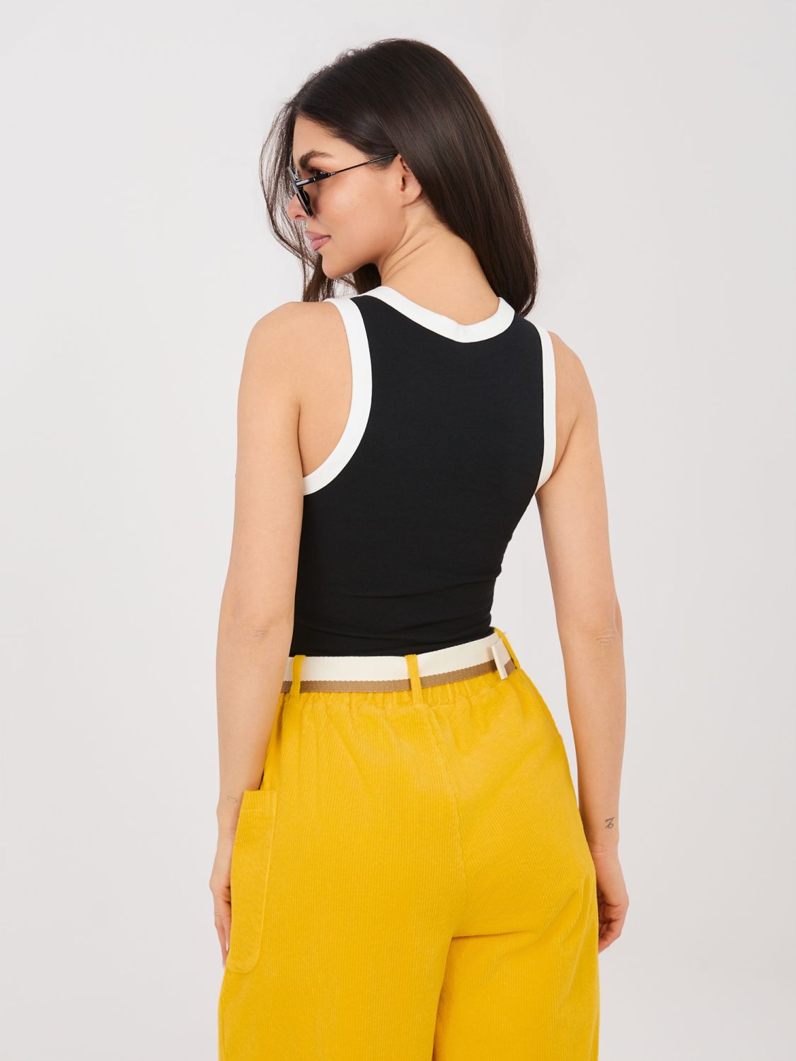 Černý bavlněný top bez rukávů