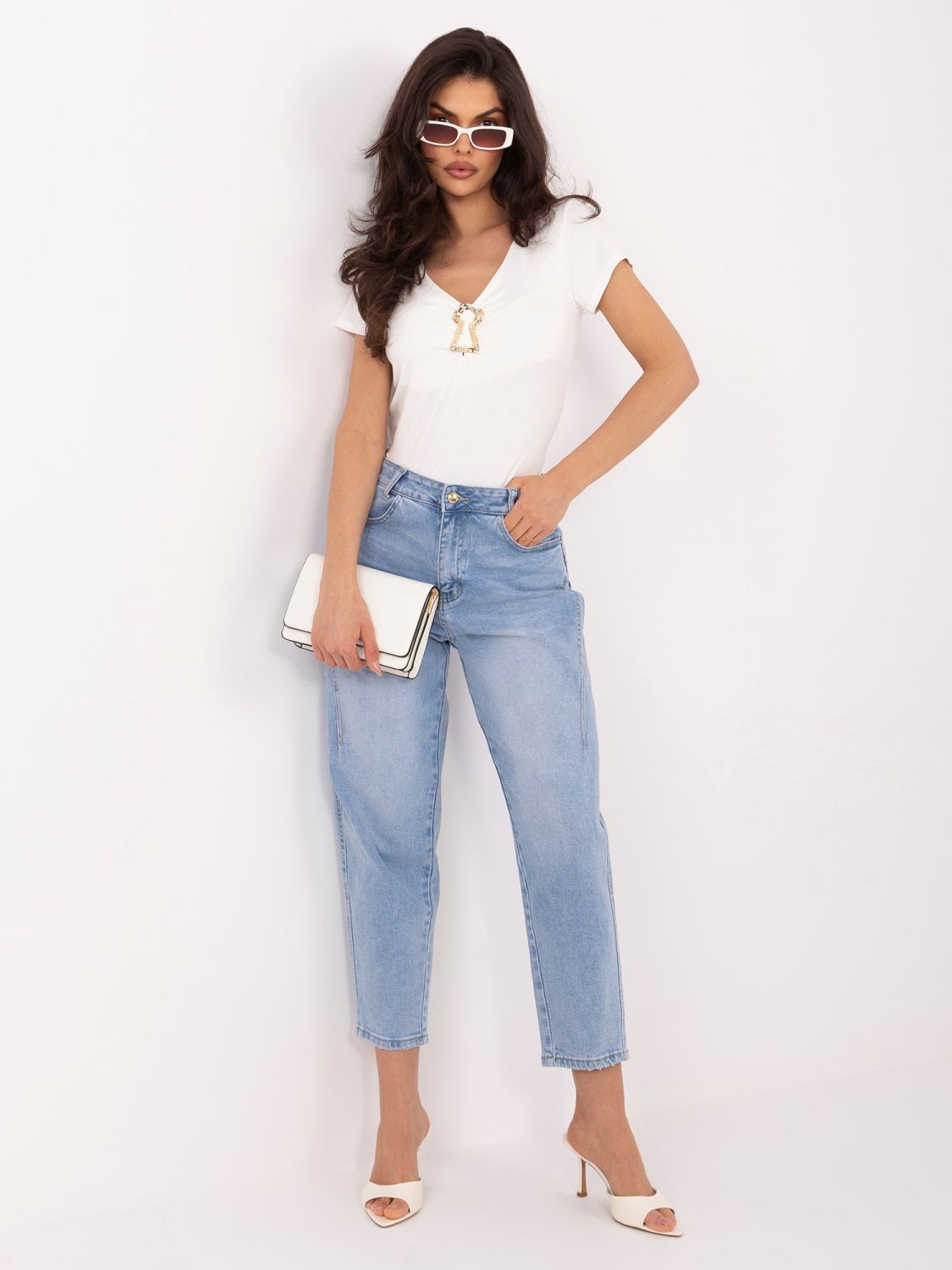 Elegantní halenka s V výstřihem v ecru barvě