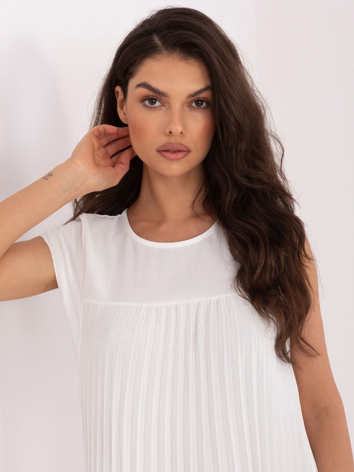 Elegantní midi šaty ecru s kapsami