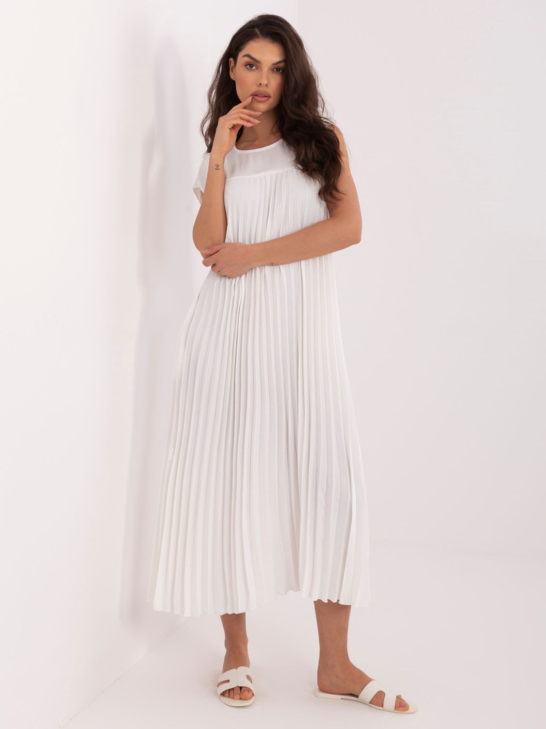 Elegantní midi šaty ecru s kapsami