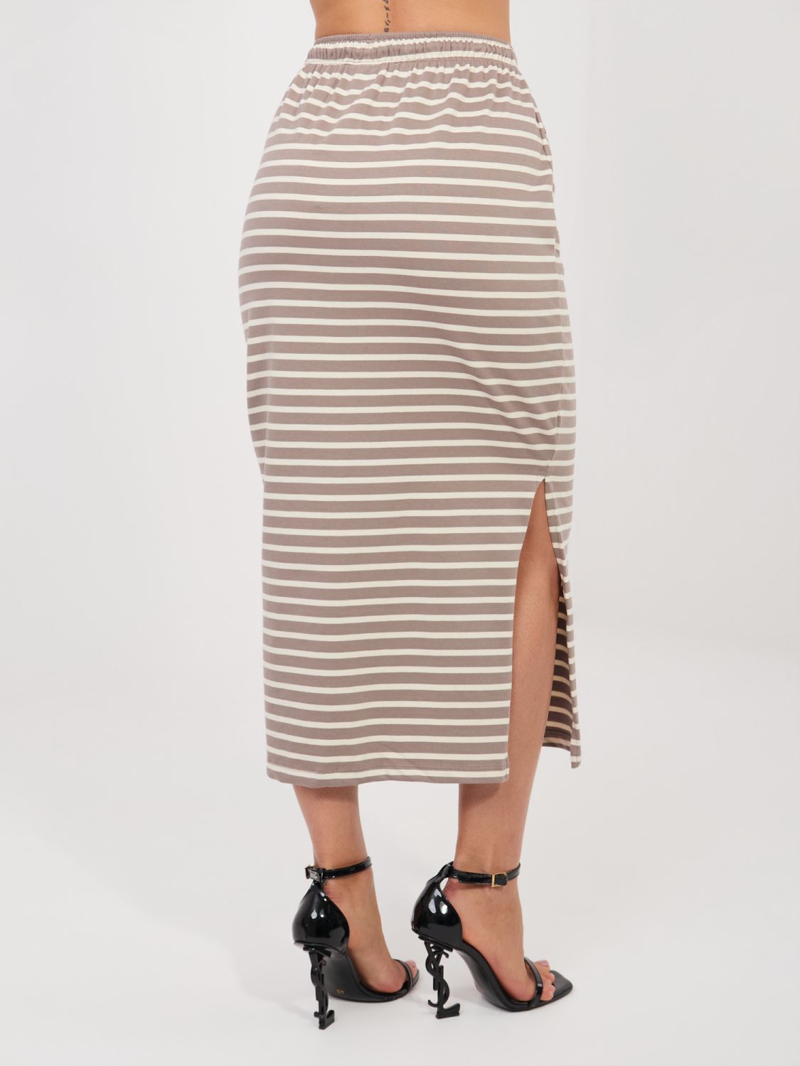 Béžová midi sukně s proužky a kapsami
