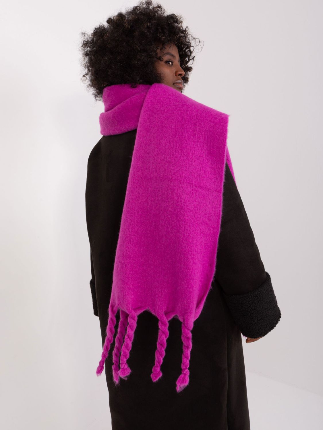 Fialová šála z kvalitního polyesteru