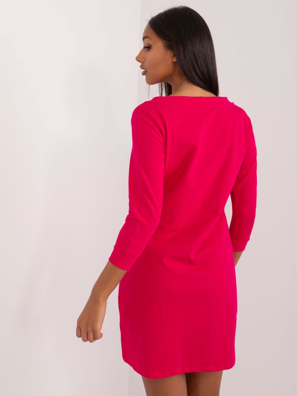 Fuchsiové mini šaty s 3/4 rukávem